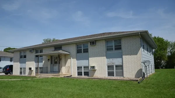 4673 NW 62nd Ave APT 5, Johnston, IA 50131