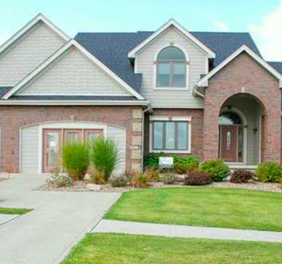 3802 147th St, Urbandale, IA 50323